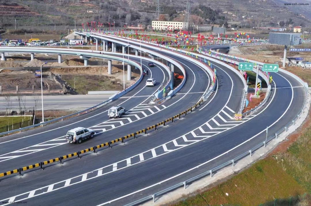 智能交通展|解读智能交通的定义，具体有哪些特点？