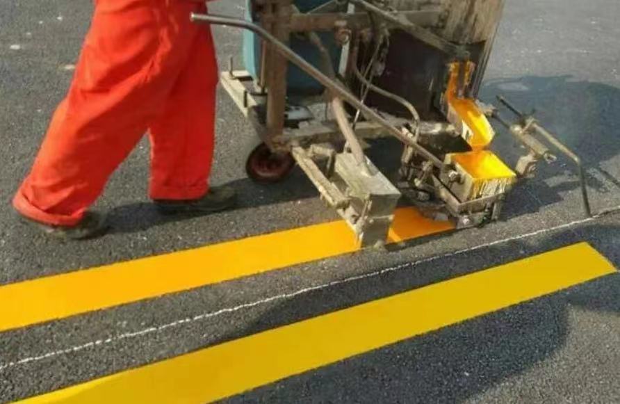 智能交通设施展|关于划线机，你必须要看的！