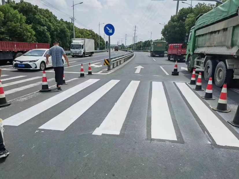 智能交通展|水性EAU标线漆材料标线助力城市交通