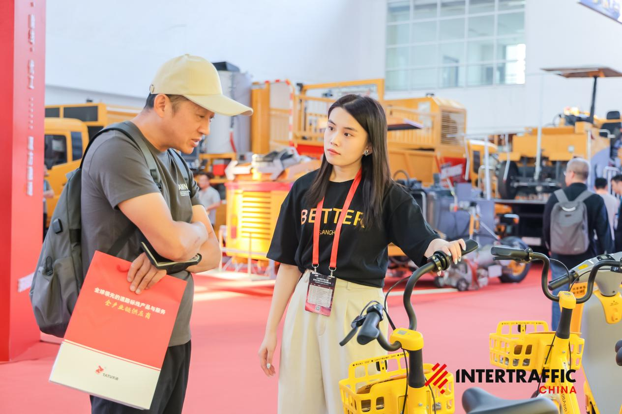 慢行交通展区：解决“最后一公里”的难题